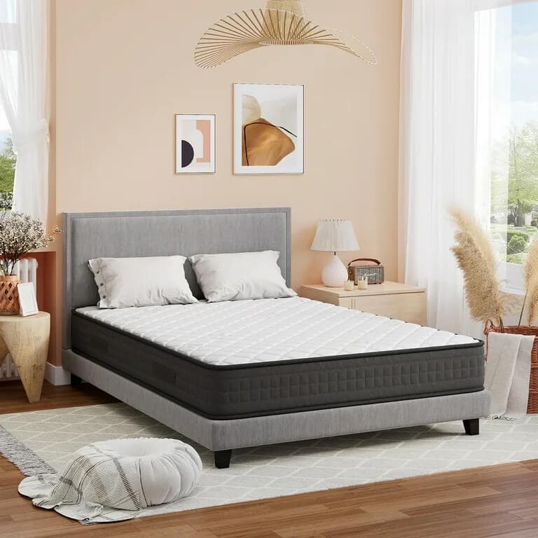 9.5-inch Perfect Comfort mattress with innerspring support and premium foam comfort layer